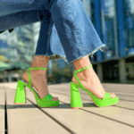 Sandalia Plataforma Verde Taco Bratz