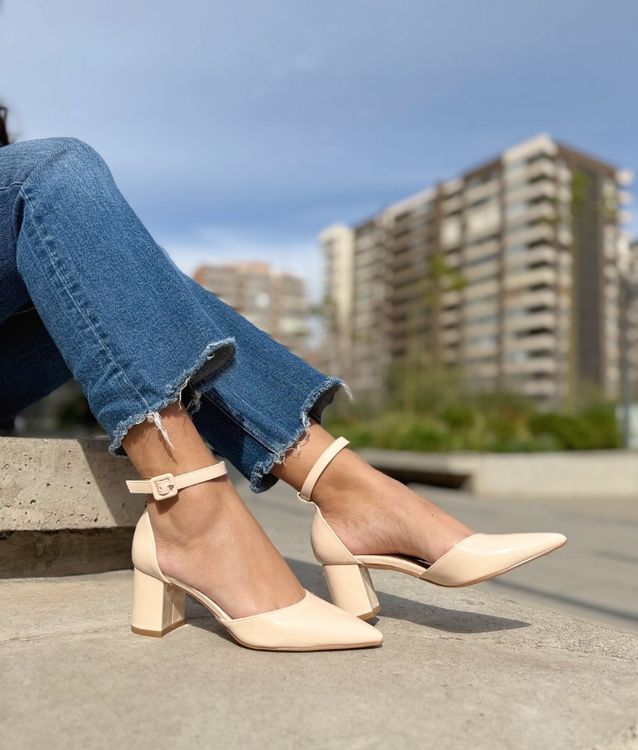 foto producto (7) Tacon Beige Charol Hebilla 6 Cm - Imagen 1