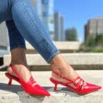 Stiletto Rojo Cuatro Hebillas Destalonado