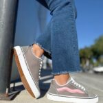 Zapatilla Urbana V Gris Linea Rosada