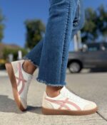 Zapatilla Flex Blancas Lineas Rosadas