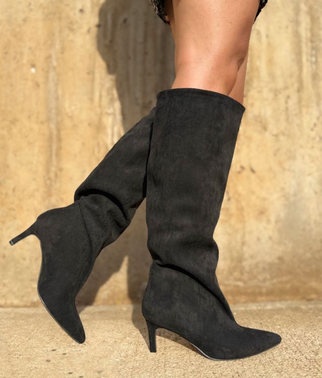 Bota Arrugada Negra Taco Aguja 7 Cm