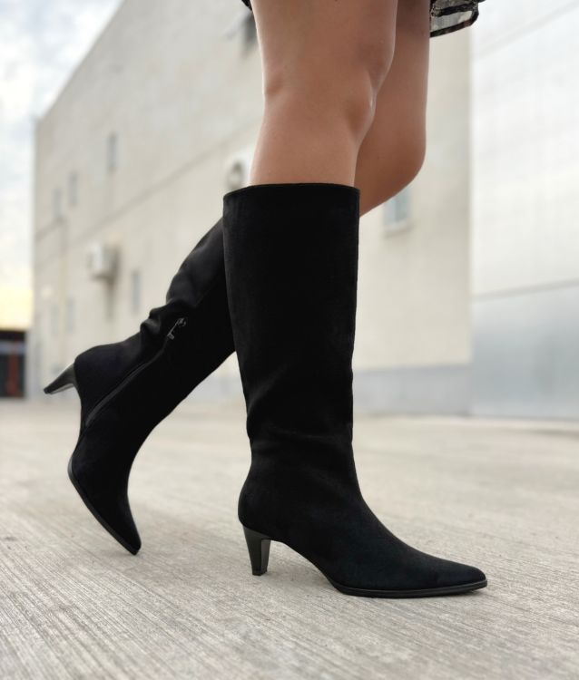 Bota Gamuza Negra 5 Cm