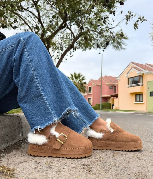 foto producto (4) Zueco Camel - Imagen 1