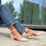 Zapato Taco Bajo Beige 2.5 Cm